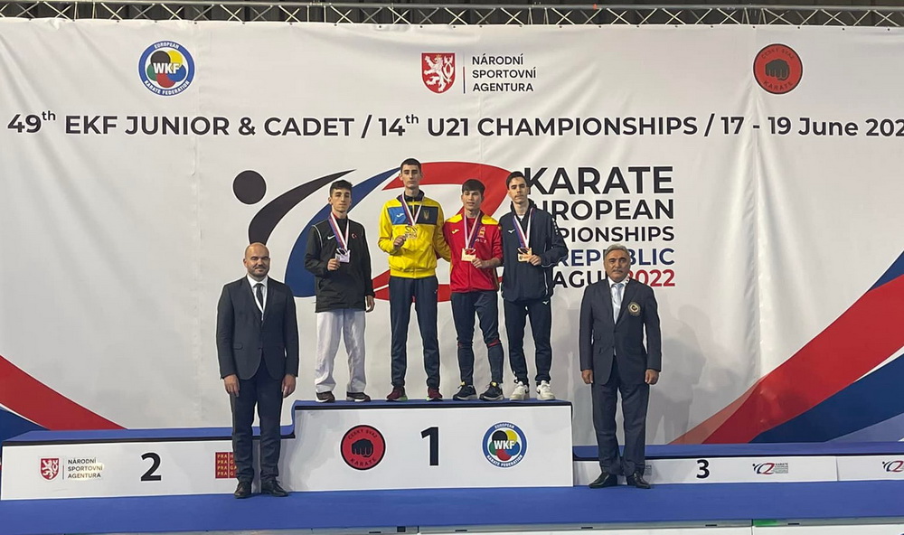 Yanovski gold 02